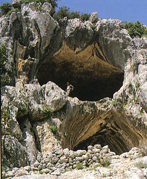Agalas - the Damianou cave